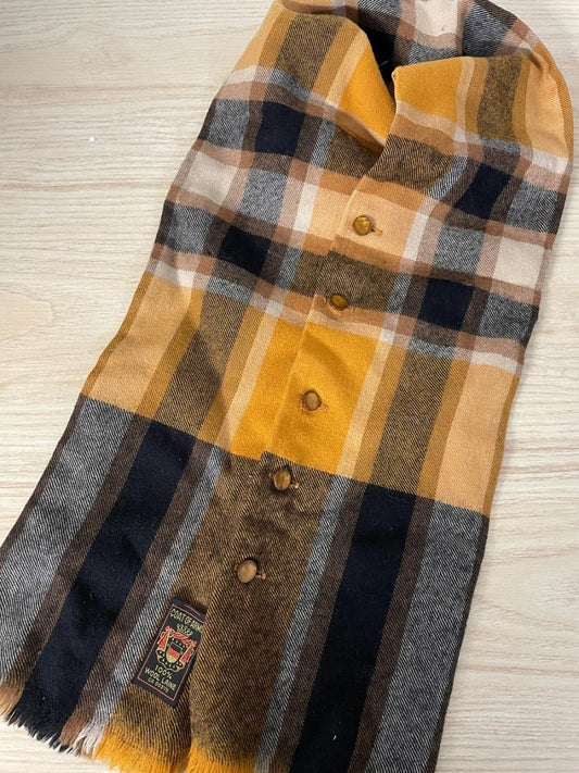 vintage coat of arms 100% wool tartan button scarf - good market thrift store