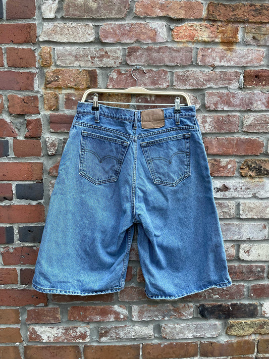 vintage 90s levi's 560 long baggy denim shorts