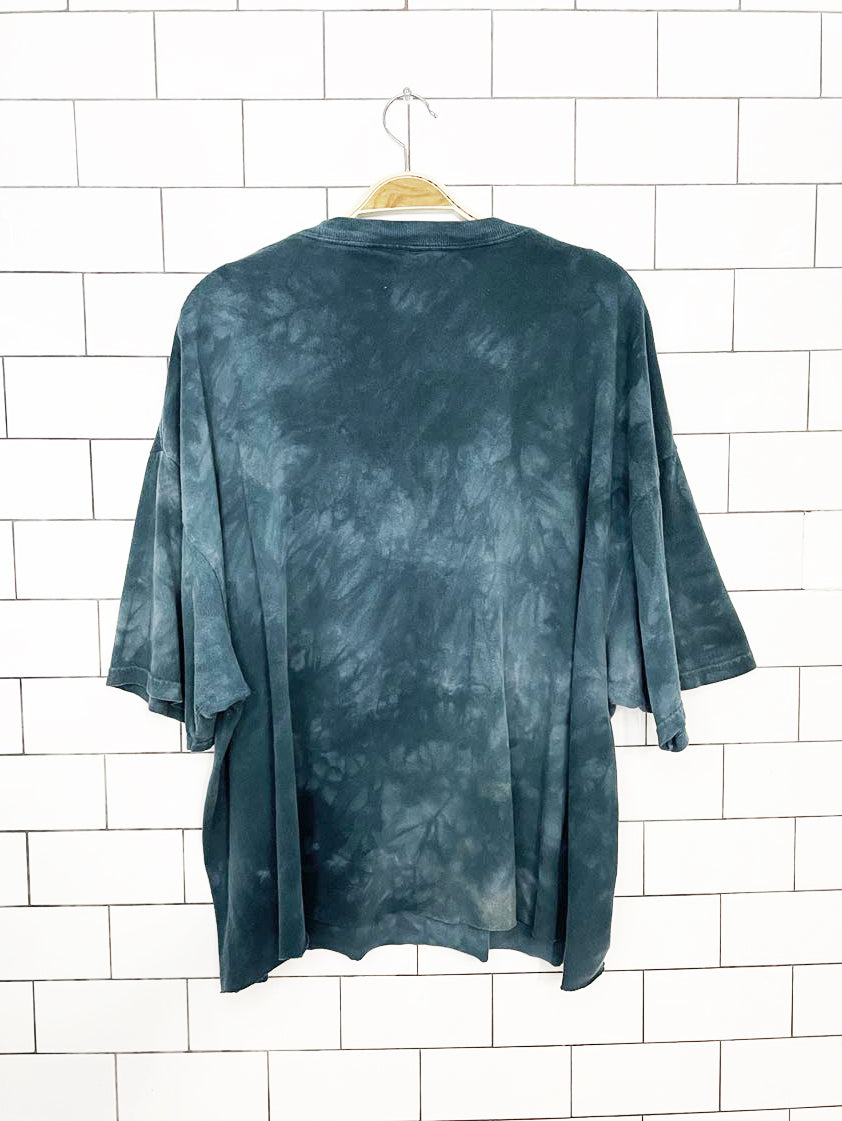 vintage 00s the mountains wolf moon print tie dye cropped tee