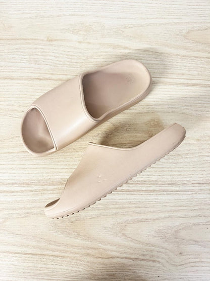 wild fable minimal foam cloud slides - good market thrift store