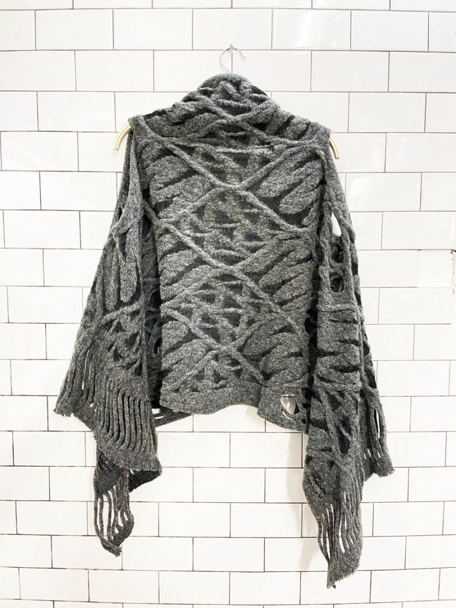 le streghe wool - blend art loose knit waterfall open vest - good market thrift store