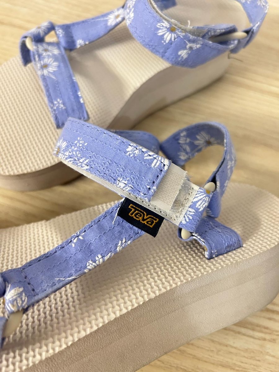 teva floral strap platform sandals - good market thrift store