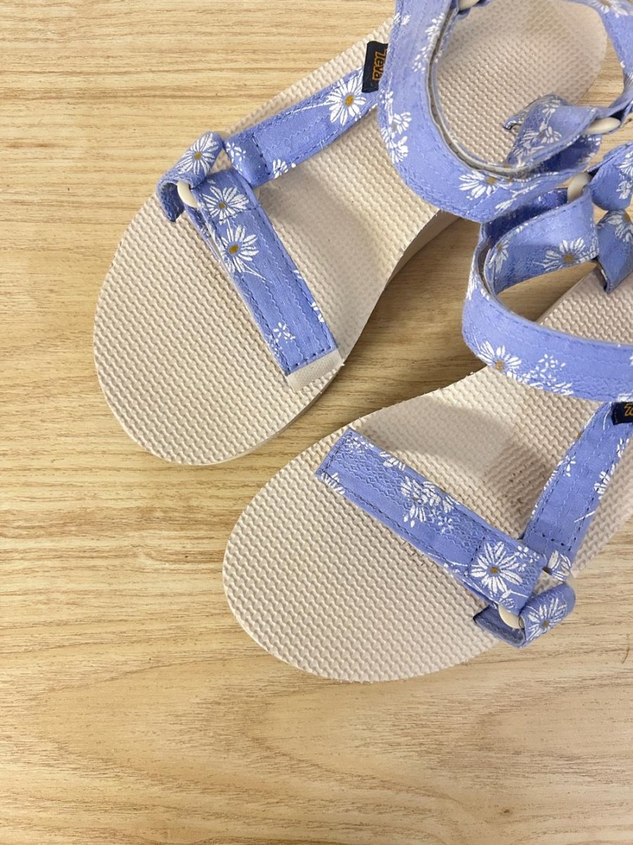 teva floral strap platform sandals - good market thrift store