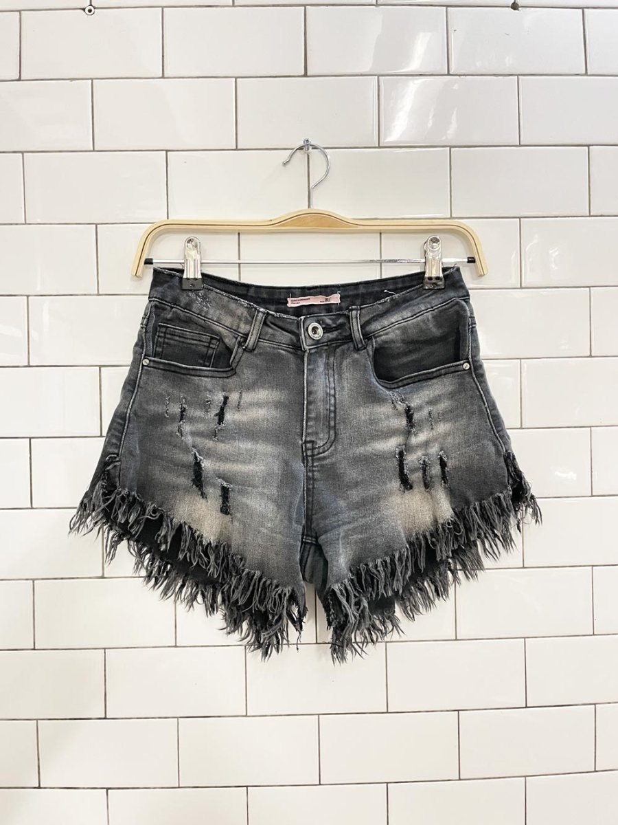 naumy distressed cut off denim shorts - good market thrift store