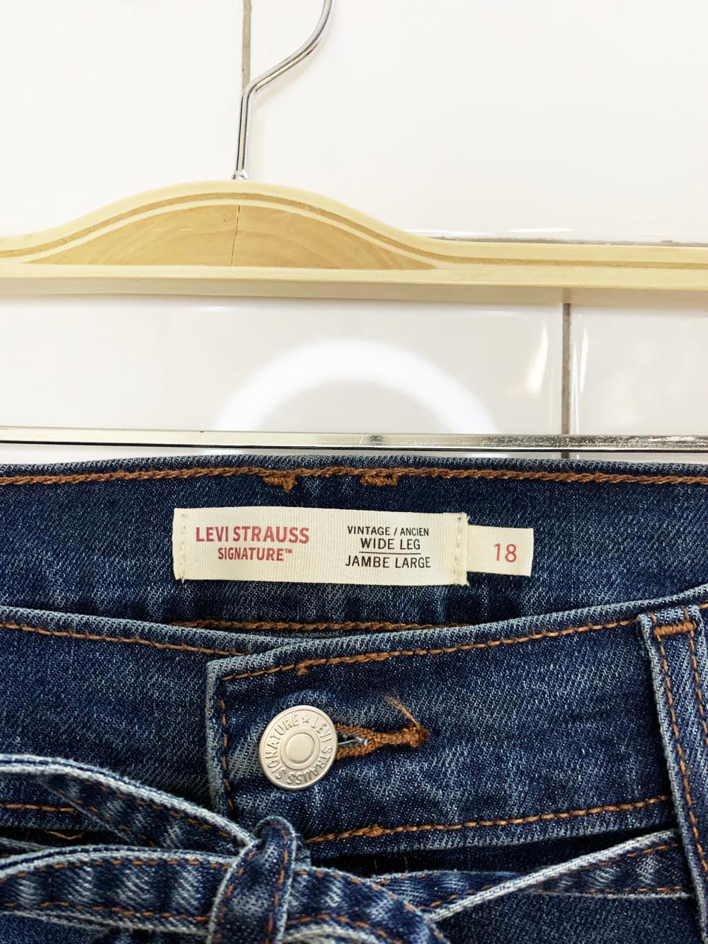 levi's wide leg belted jeans