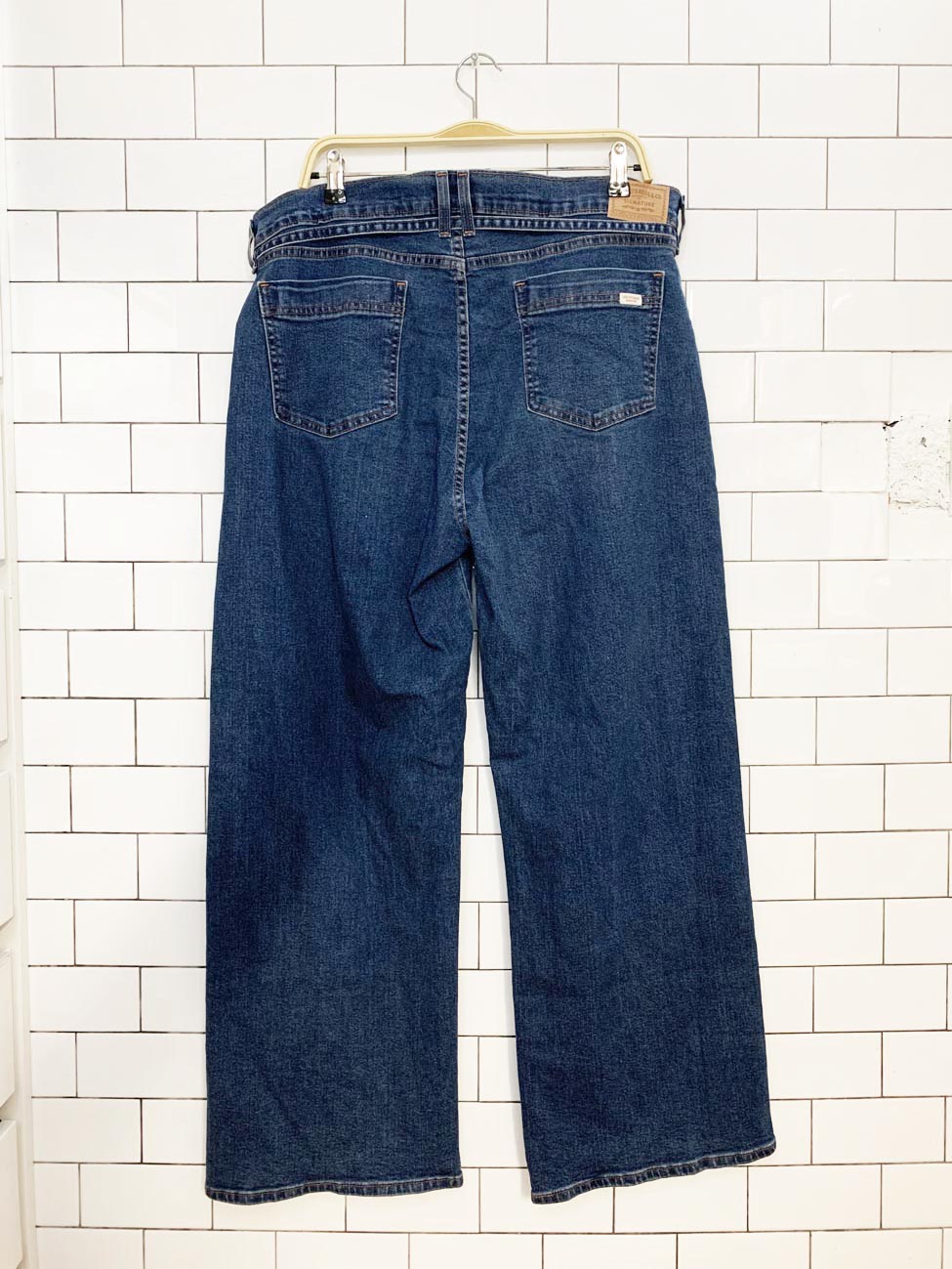 levi's wide leg belted jeans
