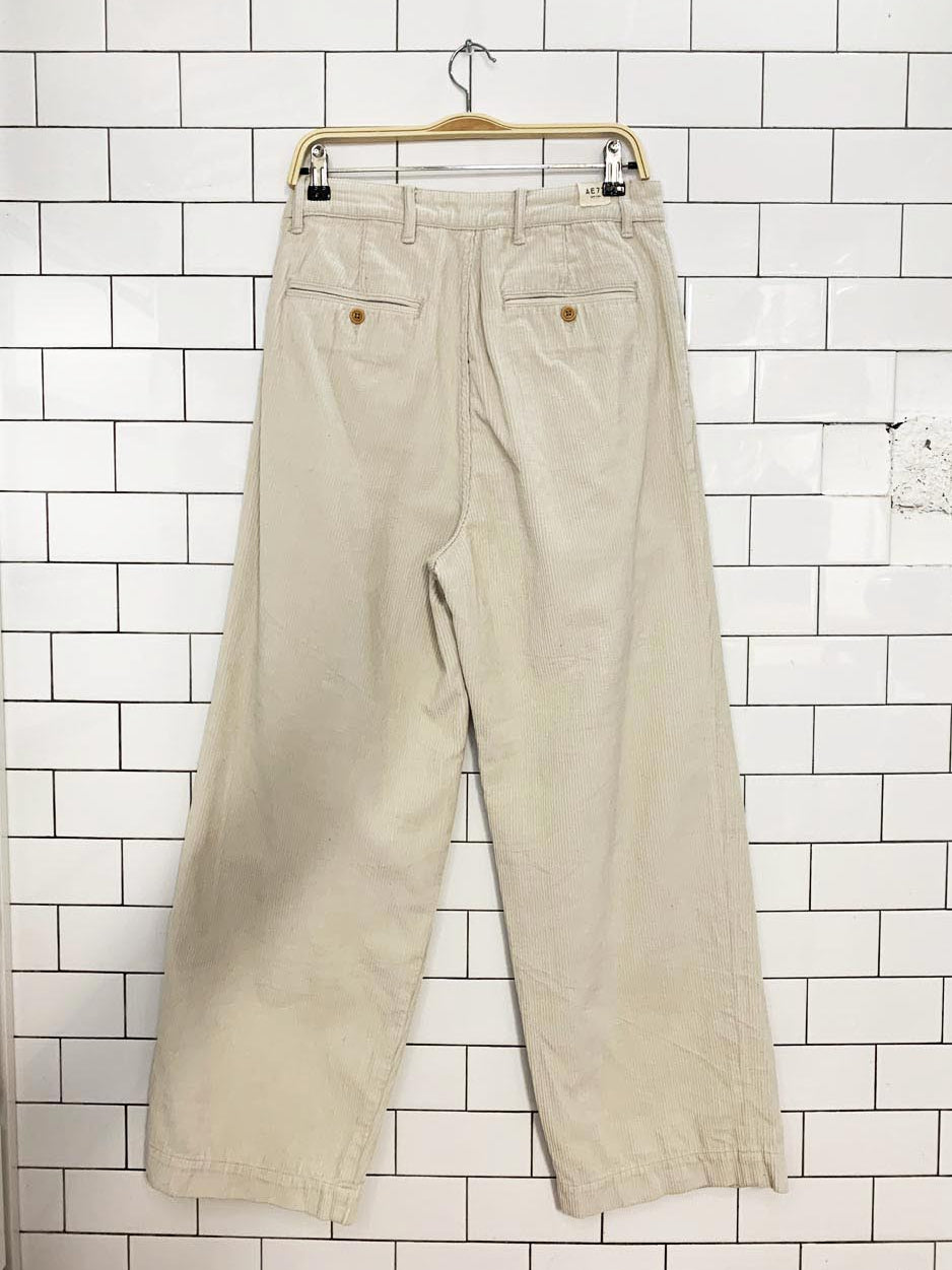 ae77 new york chunky cord barrel leg pleated pants | american eagle