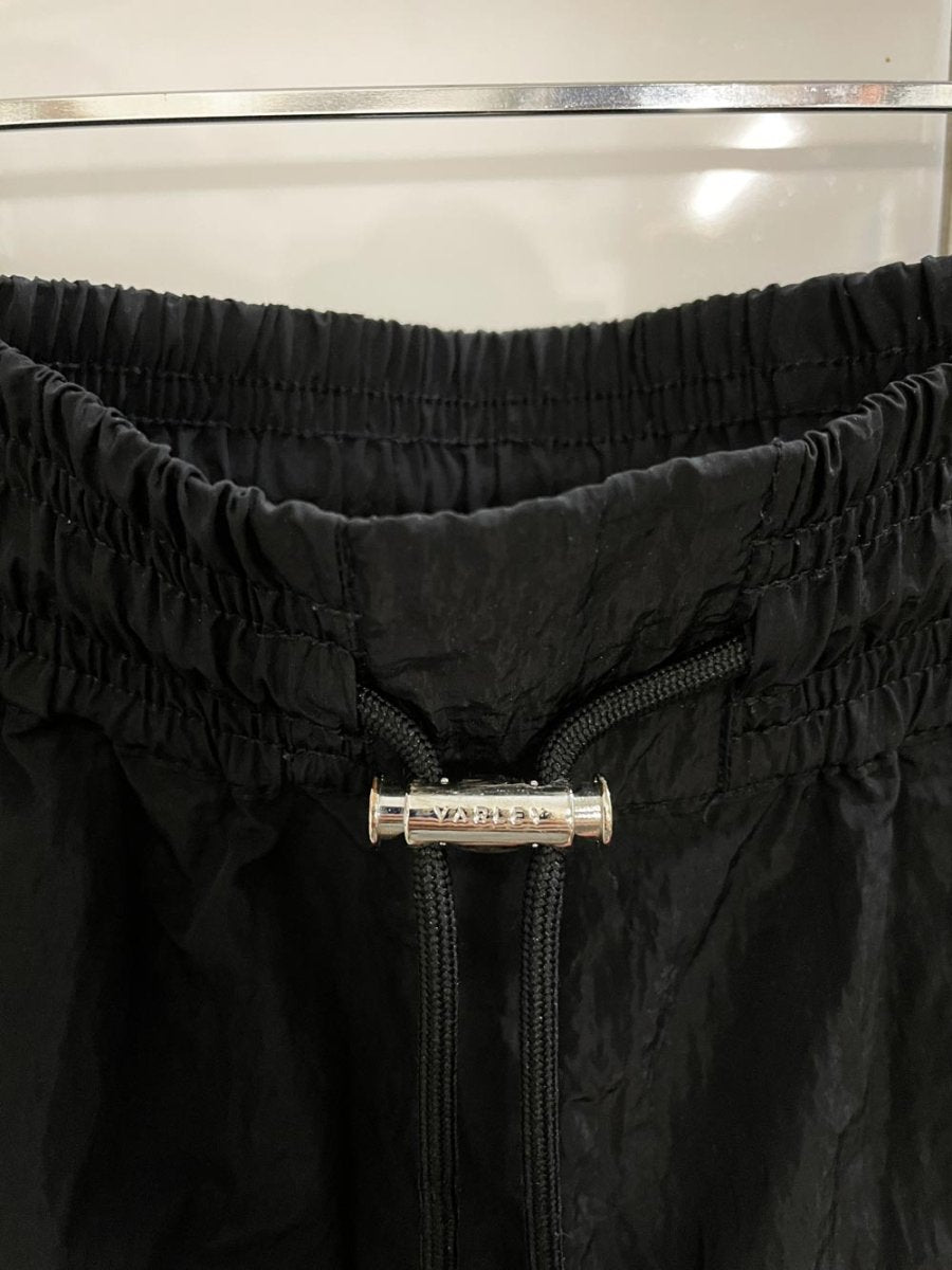 varley harmon 4" crinkled shell shorts - good market thrift store