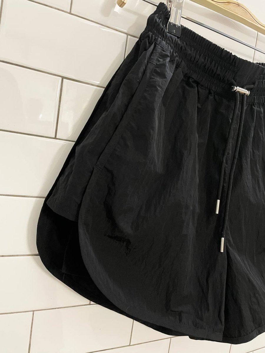 varley harmon 4" crinkled shell shorts - good market thrift store