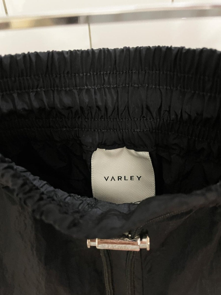 varley harmon 4" crinkled shell shorts - good market thrift store