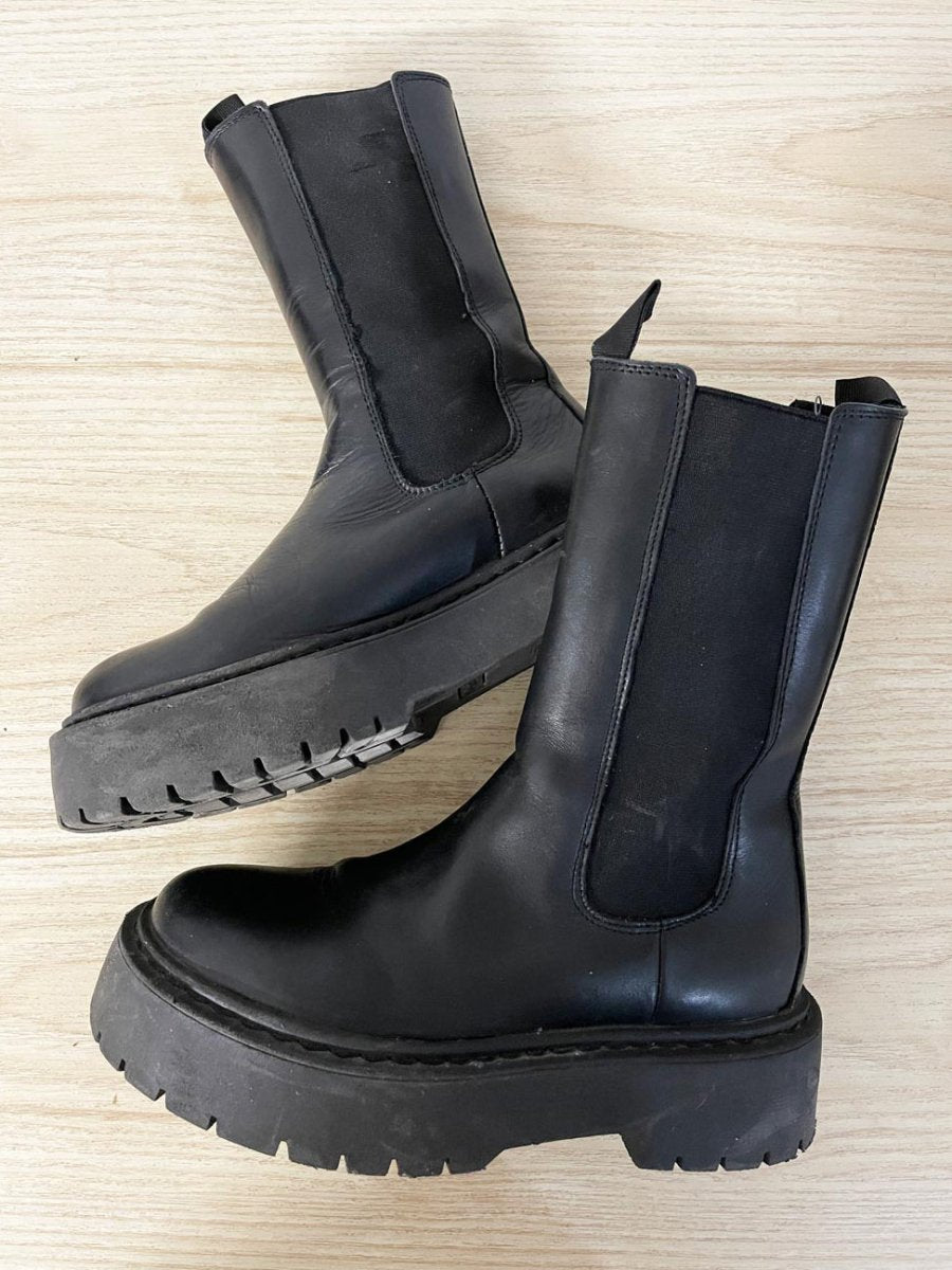 l'intervalle chunky mid - calf leather chelsea boot - good market thrift store