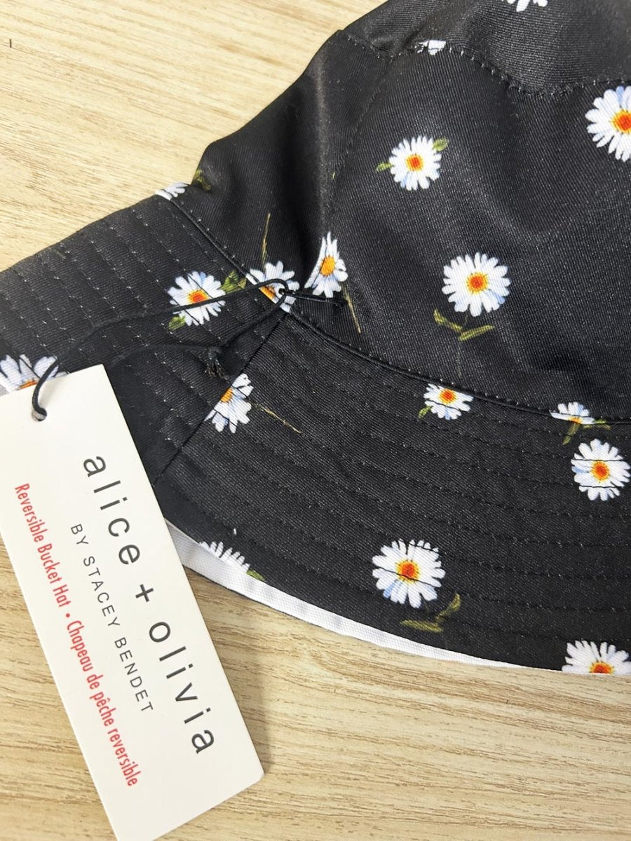 nwt alice + olivia reversible floral bucket hat - good market thrift store