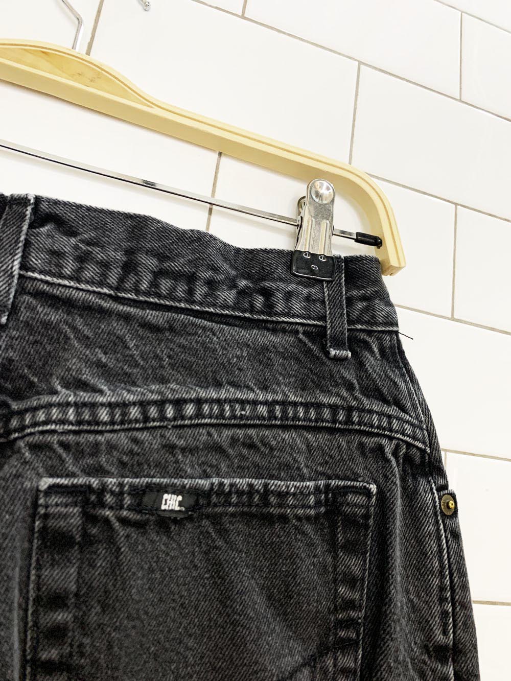 vintage 90s chic high rise mom jeans | made in USA