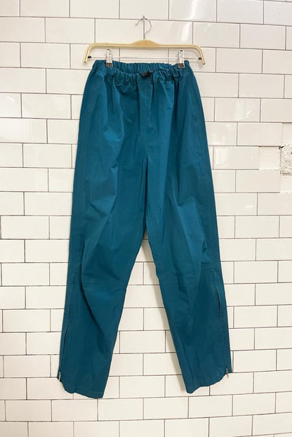 vintage 90s MEC gore - tex rain pant - good market thrift store