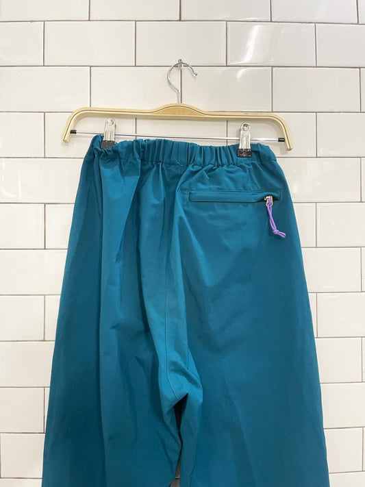 vintage 90s MEC gore - tex rain pant - good market thrift store