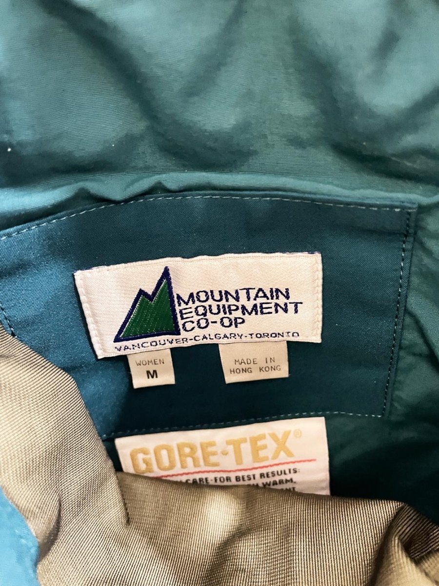vintage 90s MEC gore - tex rain pant - good market thrift store