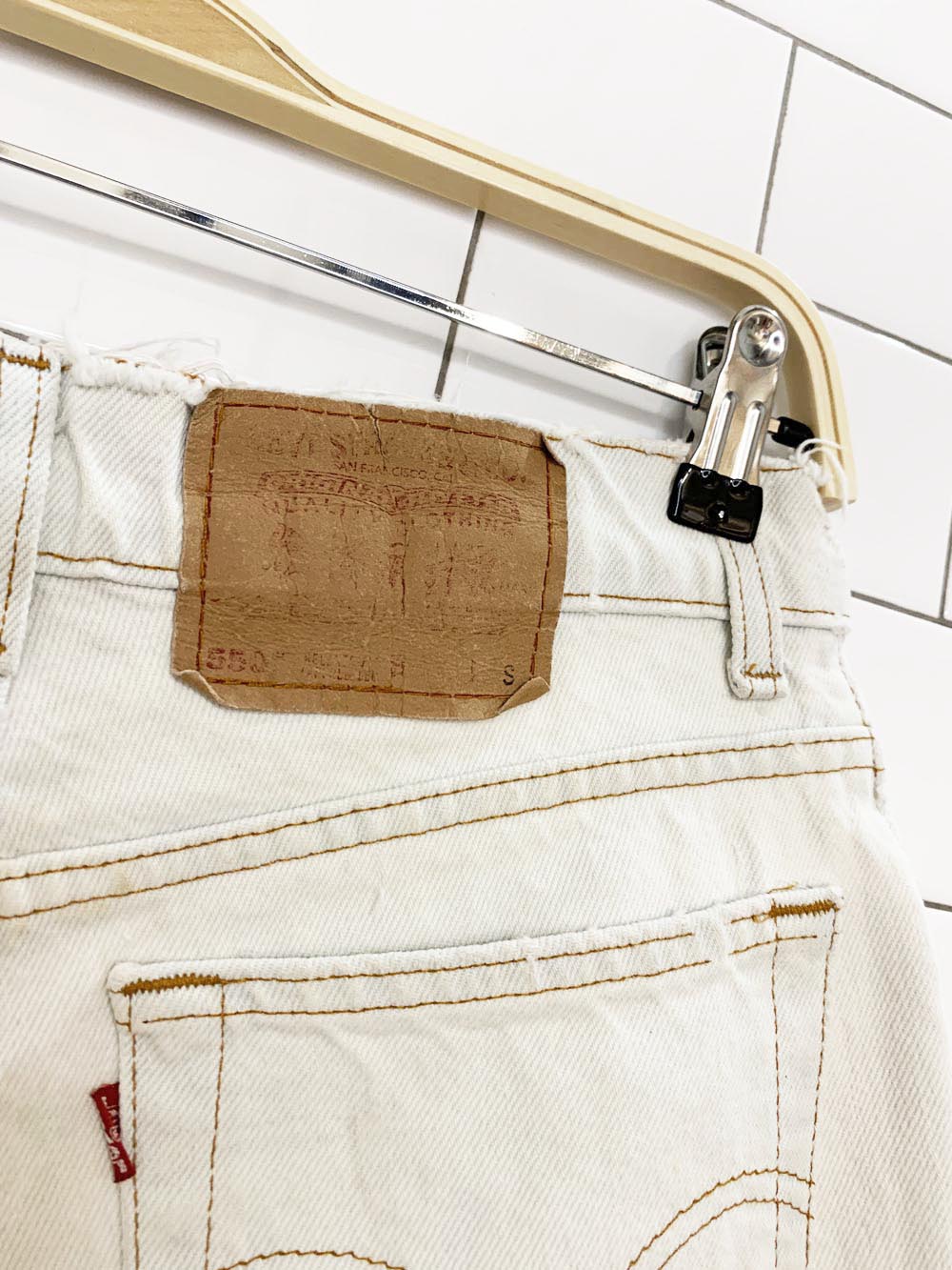 vintage 90s levi's 550 distressed relaxed bleach mini denim shorts