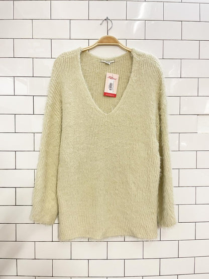 kimchi blue chunky rib v - neck sweater - good market thrift store