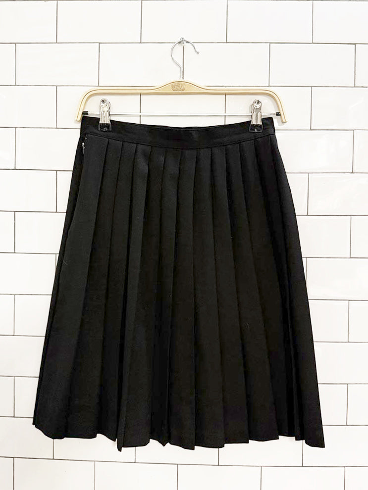 vintage 90s jessica pleated mini skirt | made in Canada