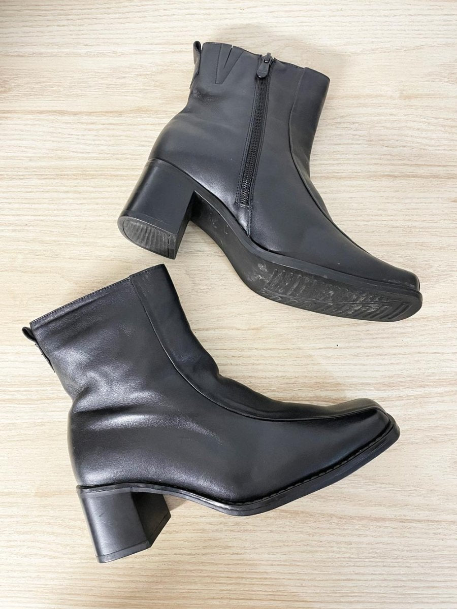 vintage 00s softmoc leather square toe heeled boots - good market thrift store