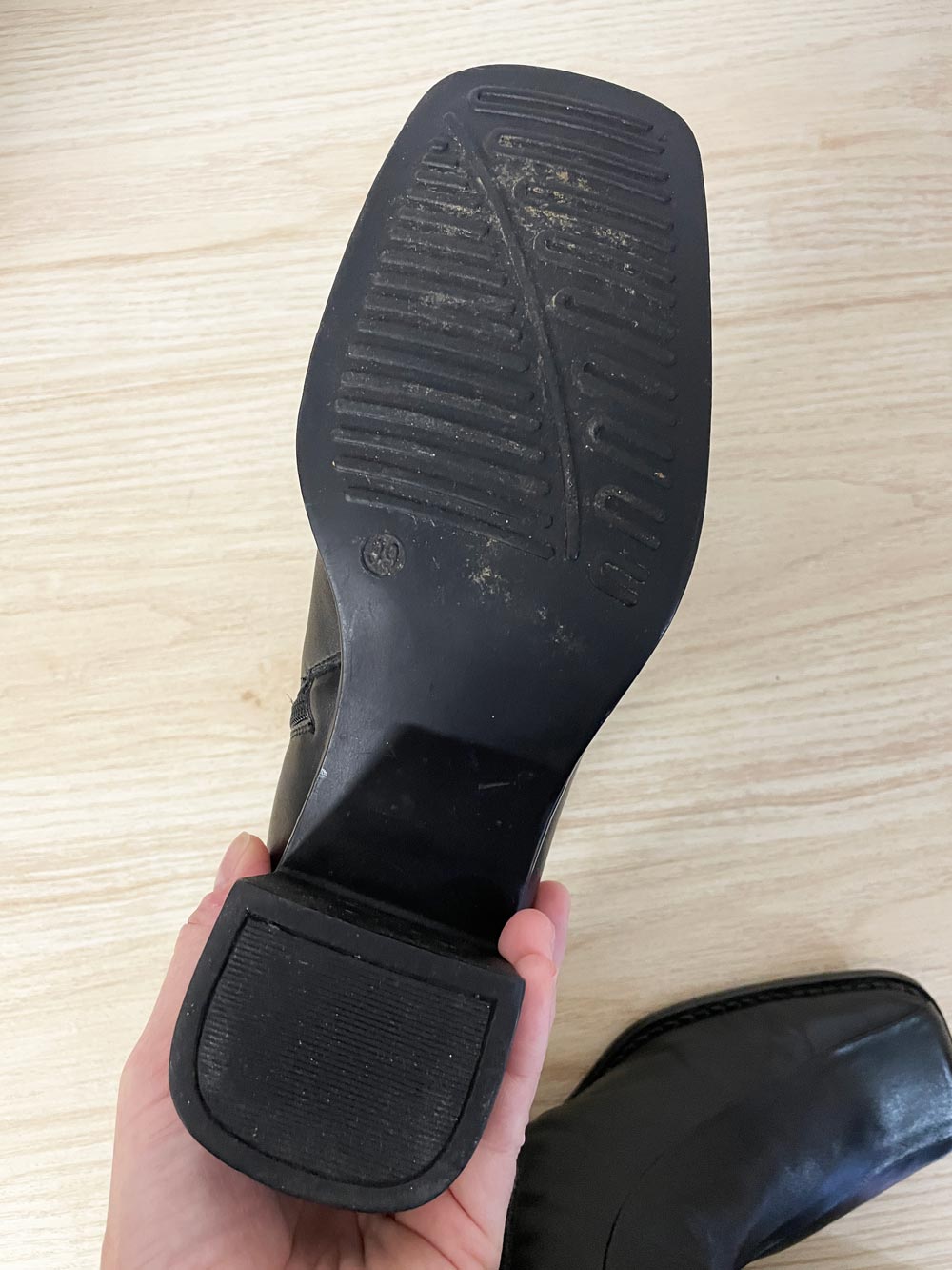 vintage 00s softmoc leather square toe heeled boots - good market thrift store