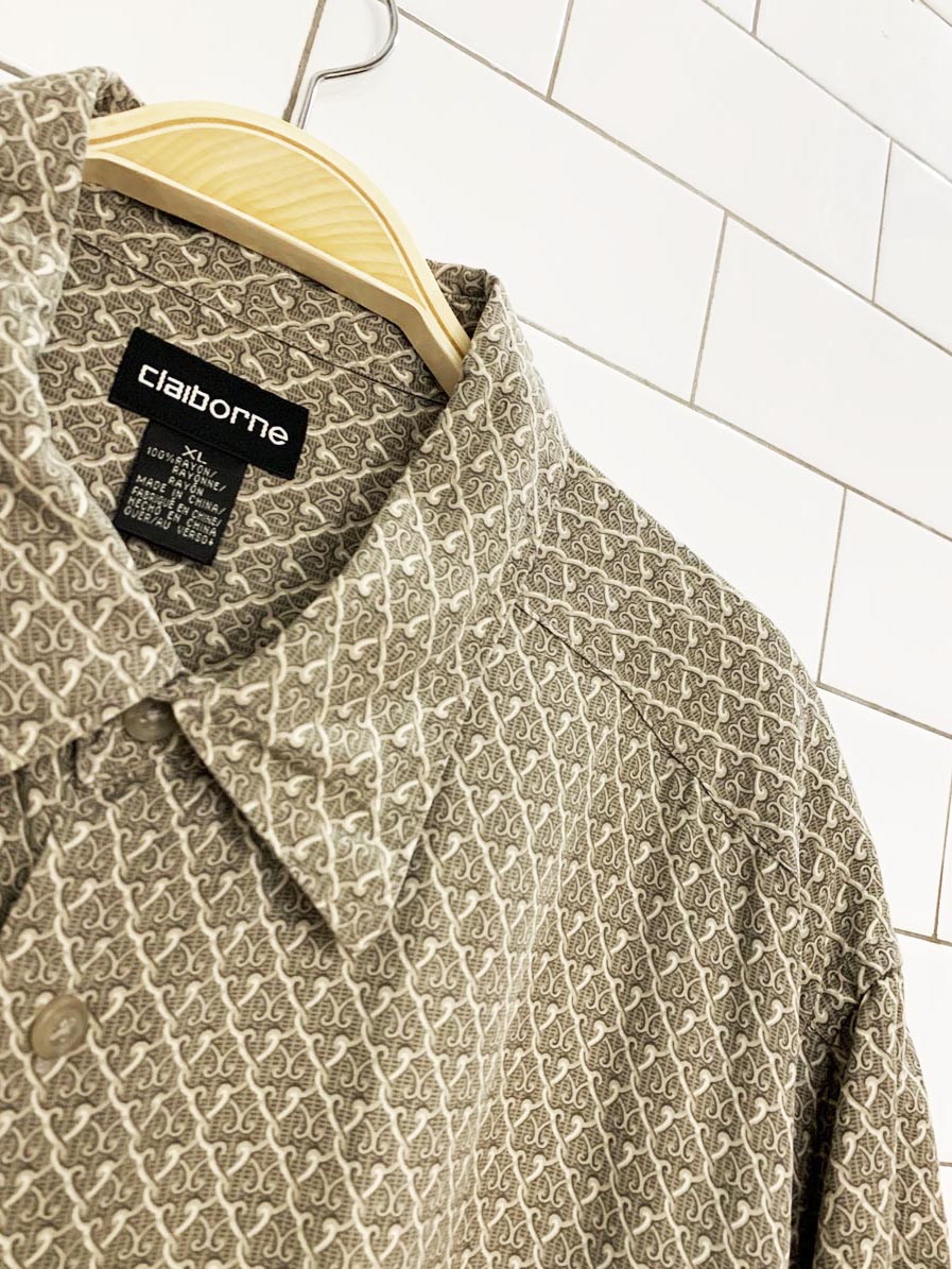 vintage 00s claiborne full button rayon shirt
