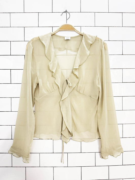 wilfred frenchy chiffon ruffle single tie blouse | aritzia