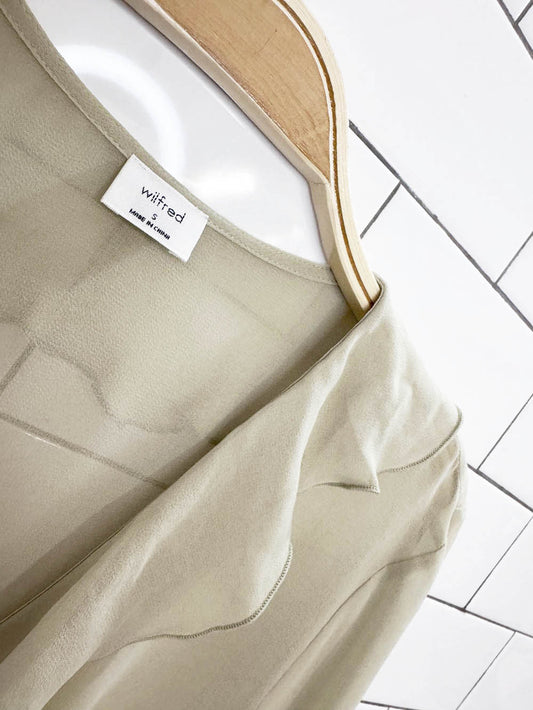 wilfred frenchy chiffon ruffle single tie blouse | aritzia