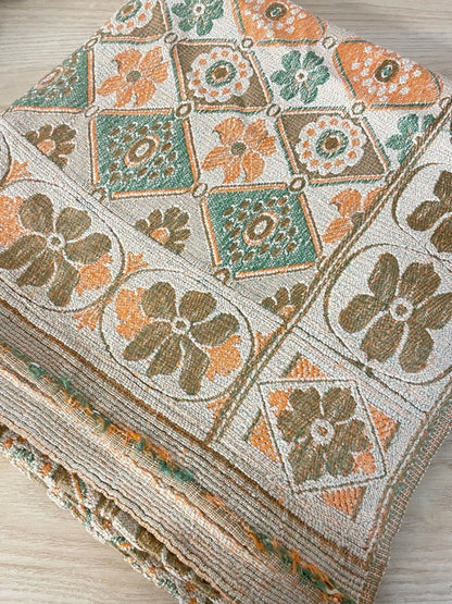 vintage 70s retro jaquard floral tapestry/throw - good market thrift store