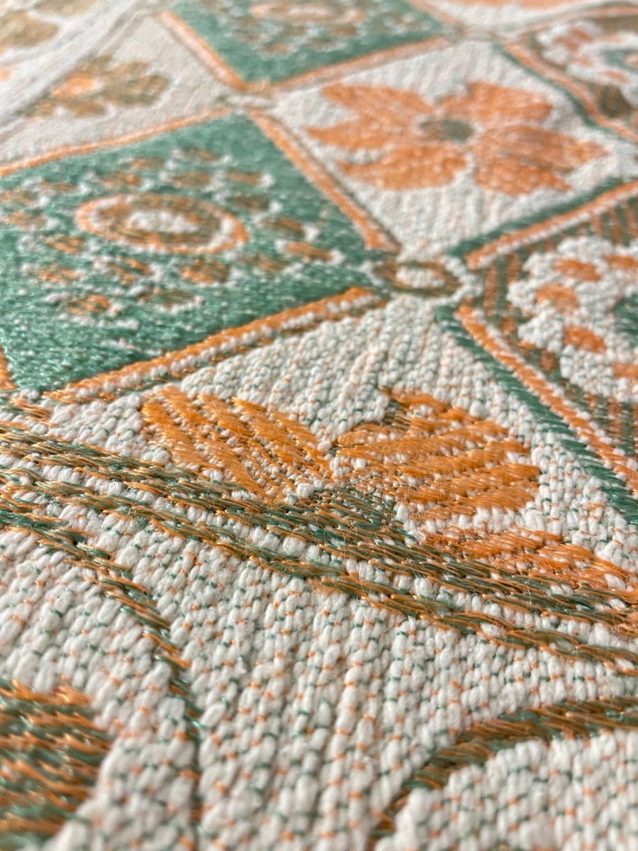 vintage 70s retro jaquard floral tapestry/throw - good market thrift store