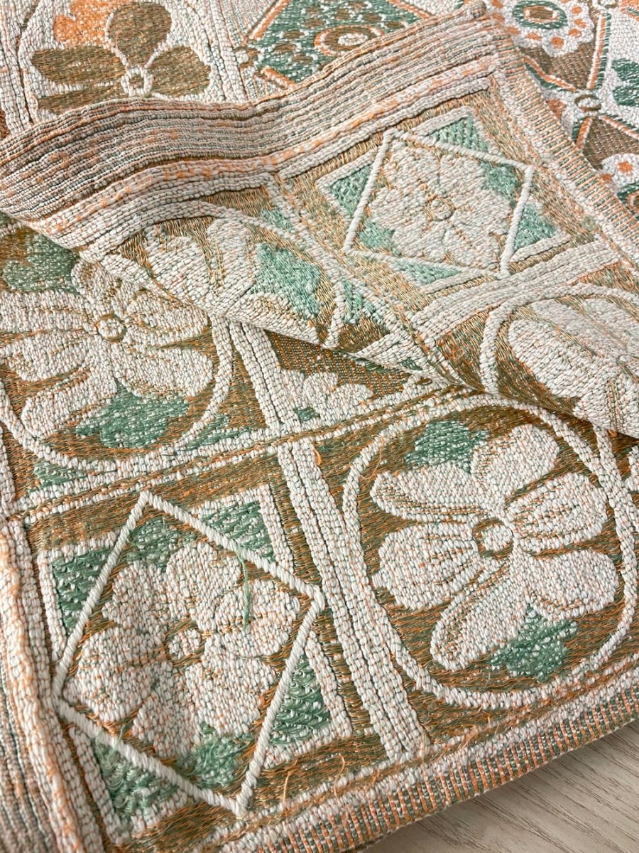 vintage 70s retro jaquard floral tapestry/throw - good market thrift store