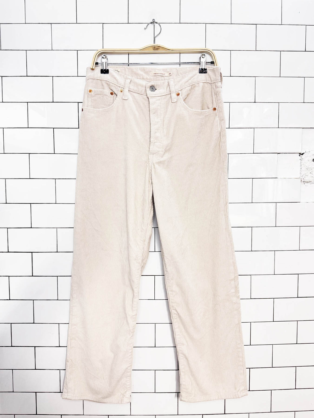 levi's ribcage straight chunky cord pants | white tab