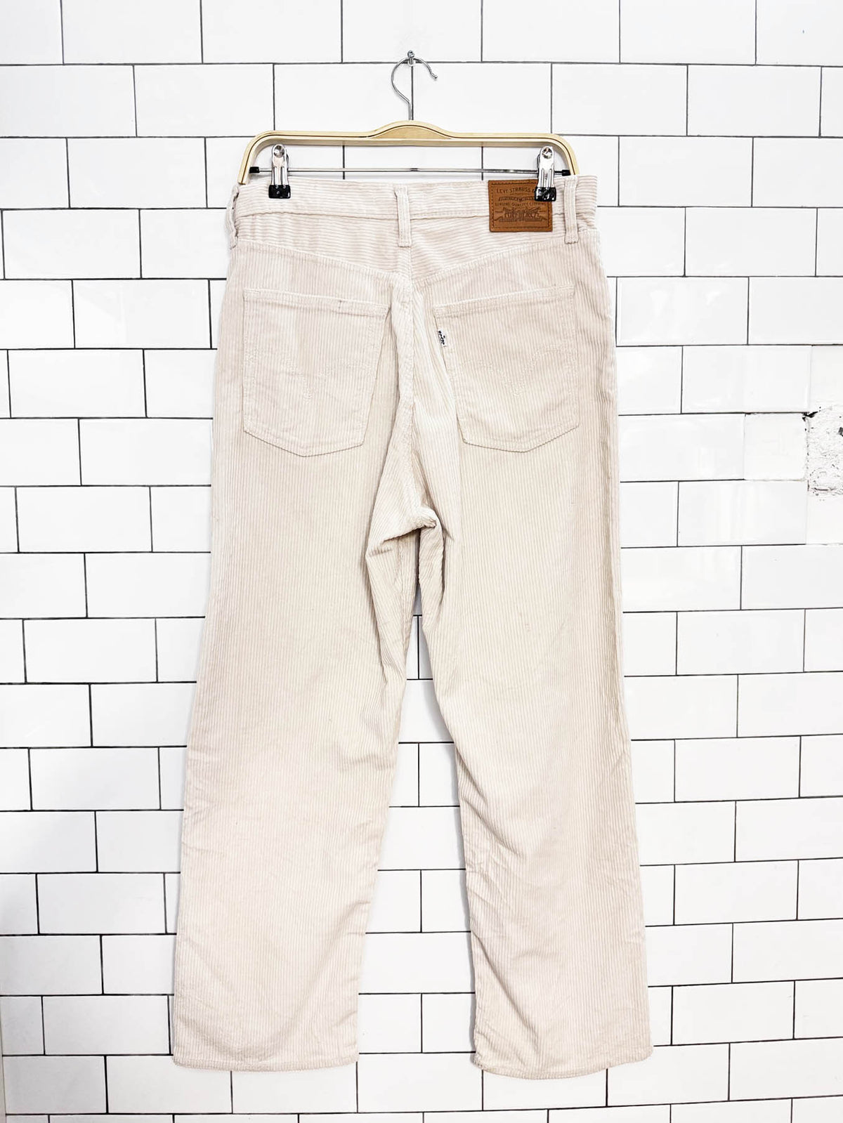 levi's ribcage straight chunky cord pants | white tab