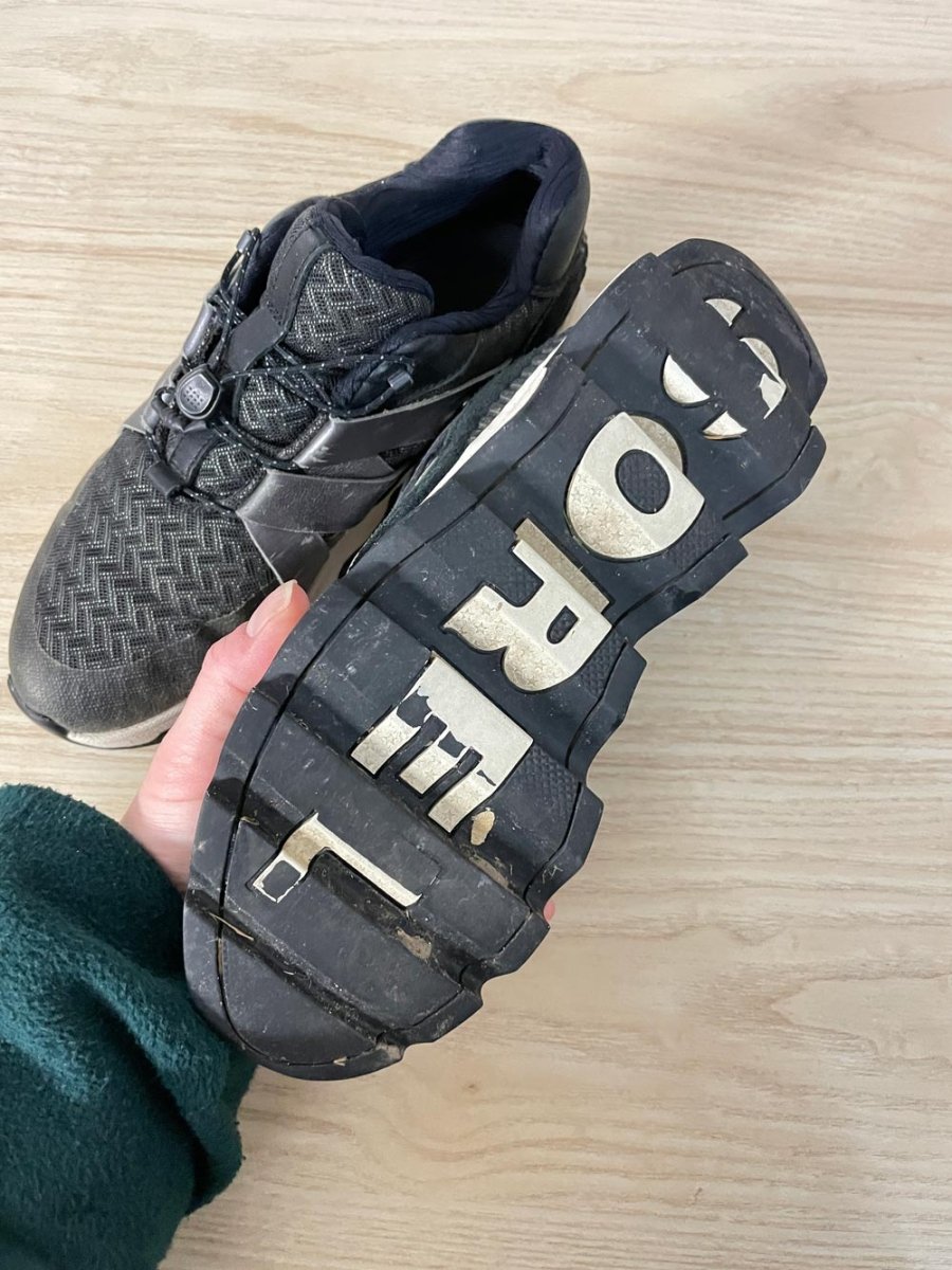 sorel kinetic sabertooth slip on sneaker - good market thrift store