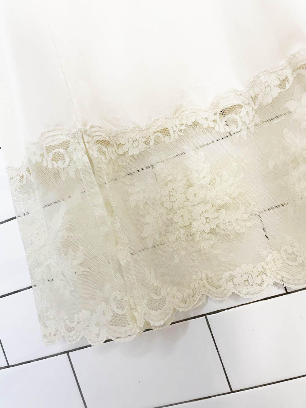vintage 90s olga sateenn lace trim midi slip skirt