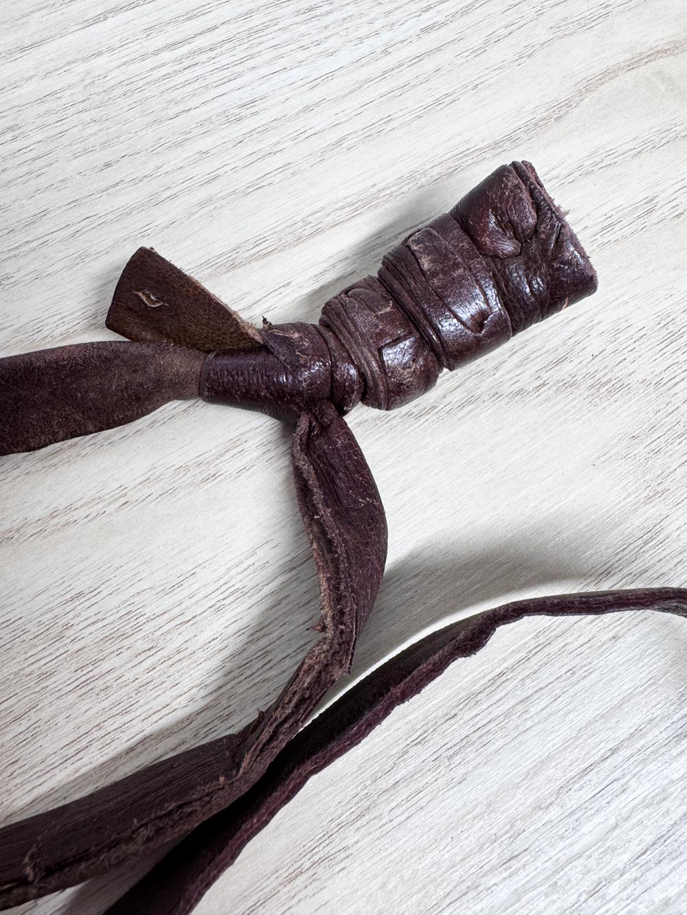vintage leather croc print saddle bag w tassel