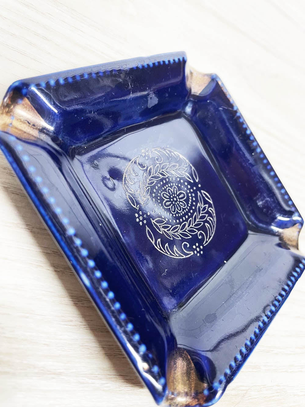vintage gold trim floral crest square ashtray | imperial china
