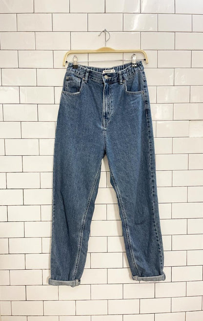 pull & bear high rise mom jeans - good market thrift store