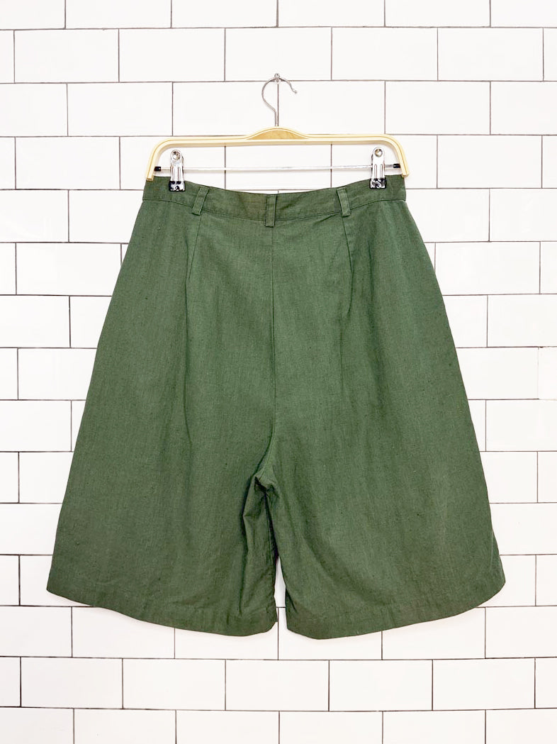 vintage 90s bill blass linen-blend pleated trouser shorts | blasssport