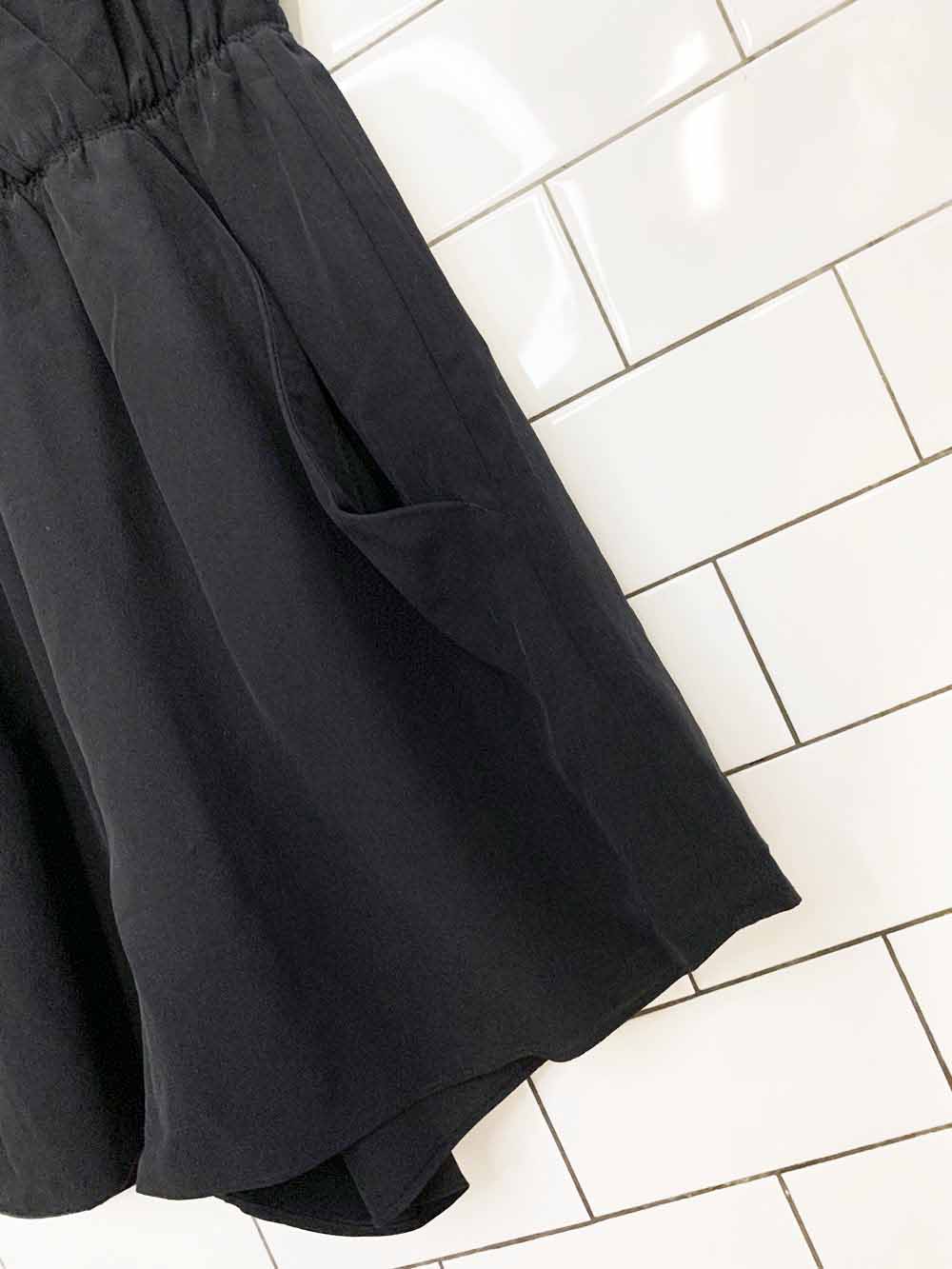 babaton 100% silk corbett v-neck short sleeve jumper | aritzia