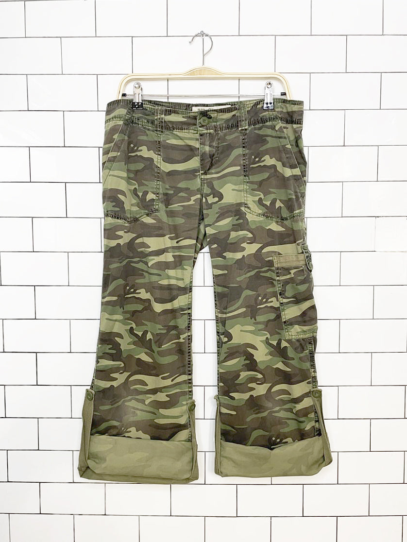 y2k roxy low rise roll-up camo straight leg utility pants