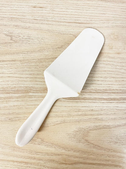 vintage gold trim bird scene ceramic pie lifter - good market thrift store