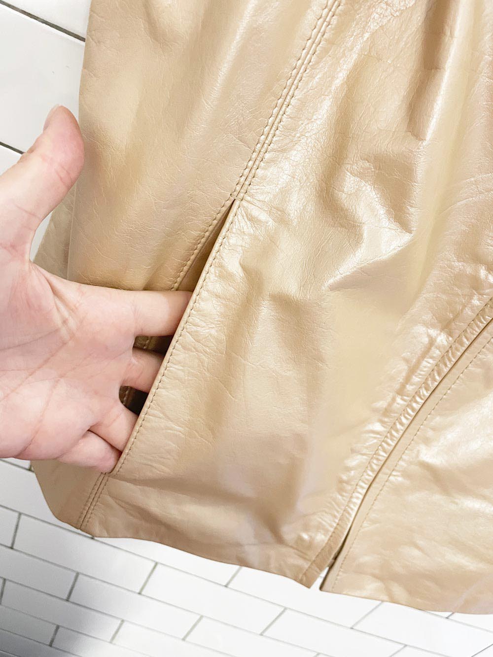 y2k liz claiborne pearl leather minimal zip vest with faux fur trim - good market thrift store