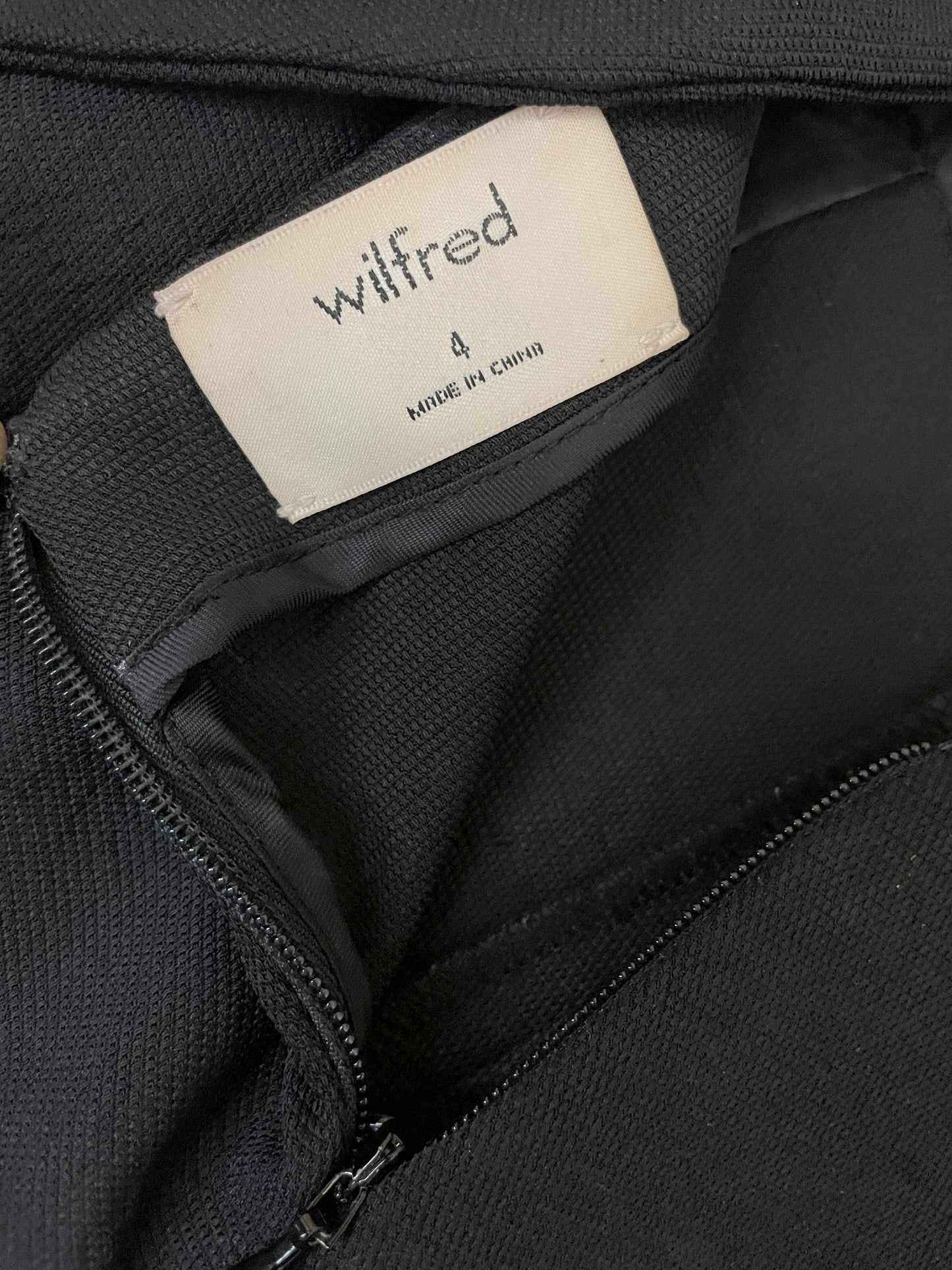 wilfred écoulement v-neck tie back wide leg jumpsuit | aritzia