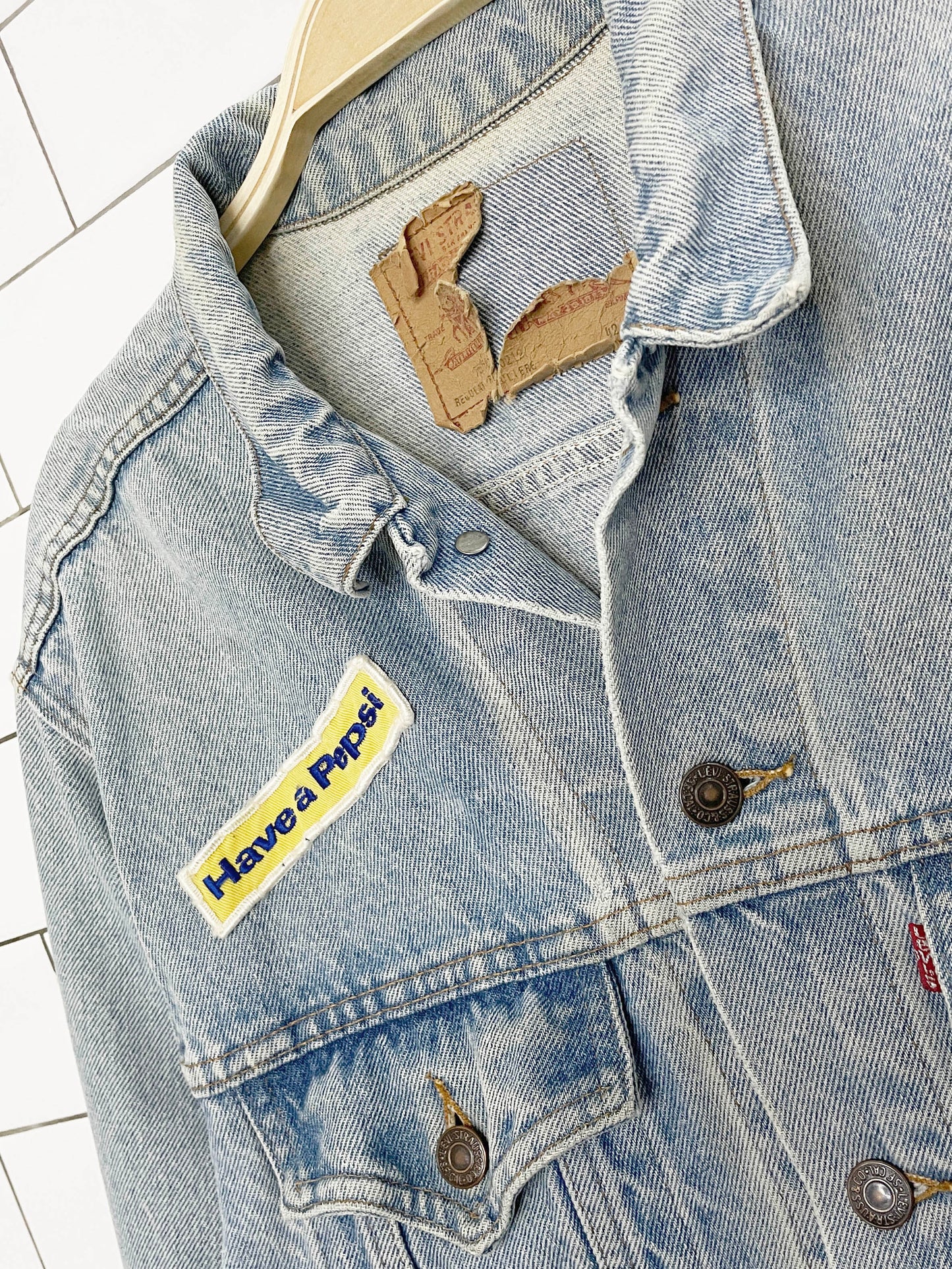 vintage 80s levi's light washed denim trucker jacket | made in Canada