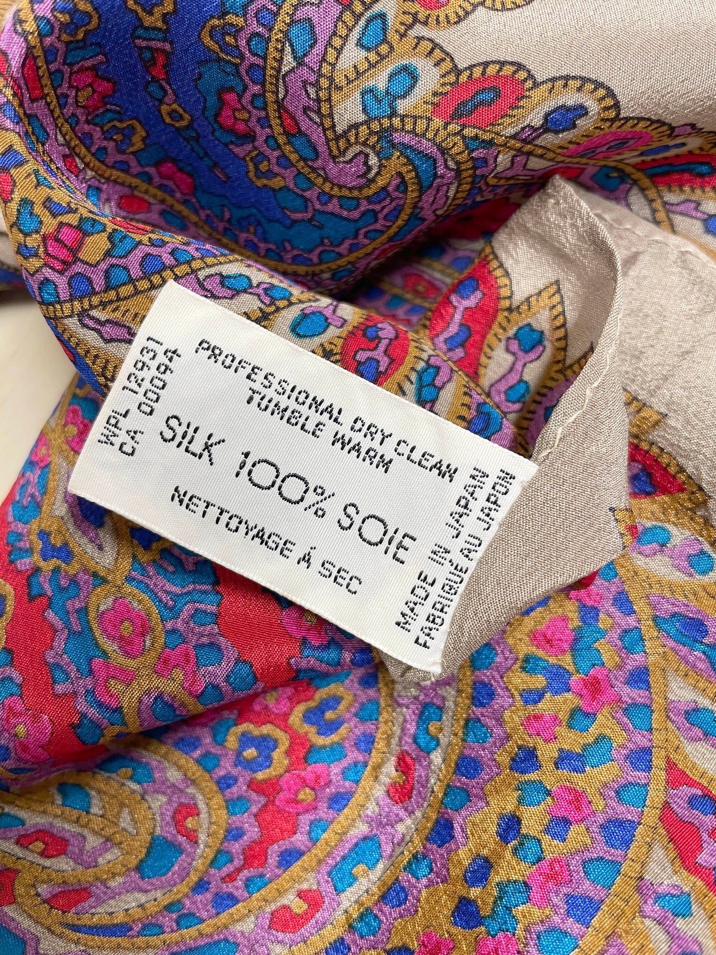 vintage 90s liz claiborne 100% silk vibrant paisley scarf | made in Japan