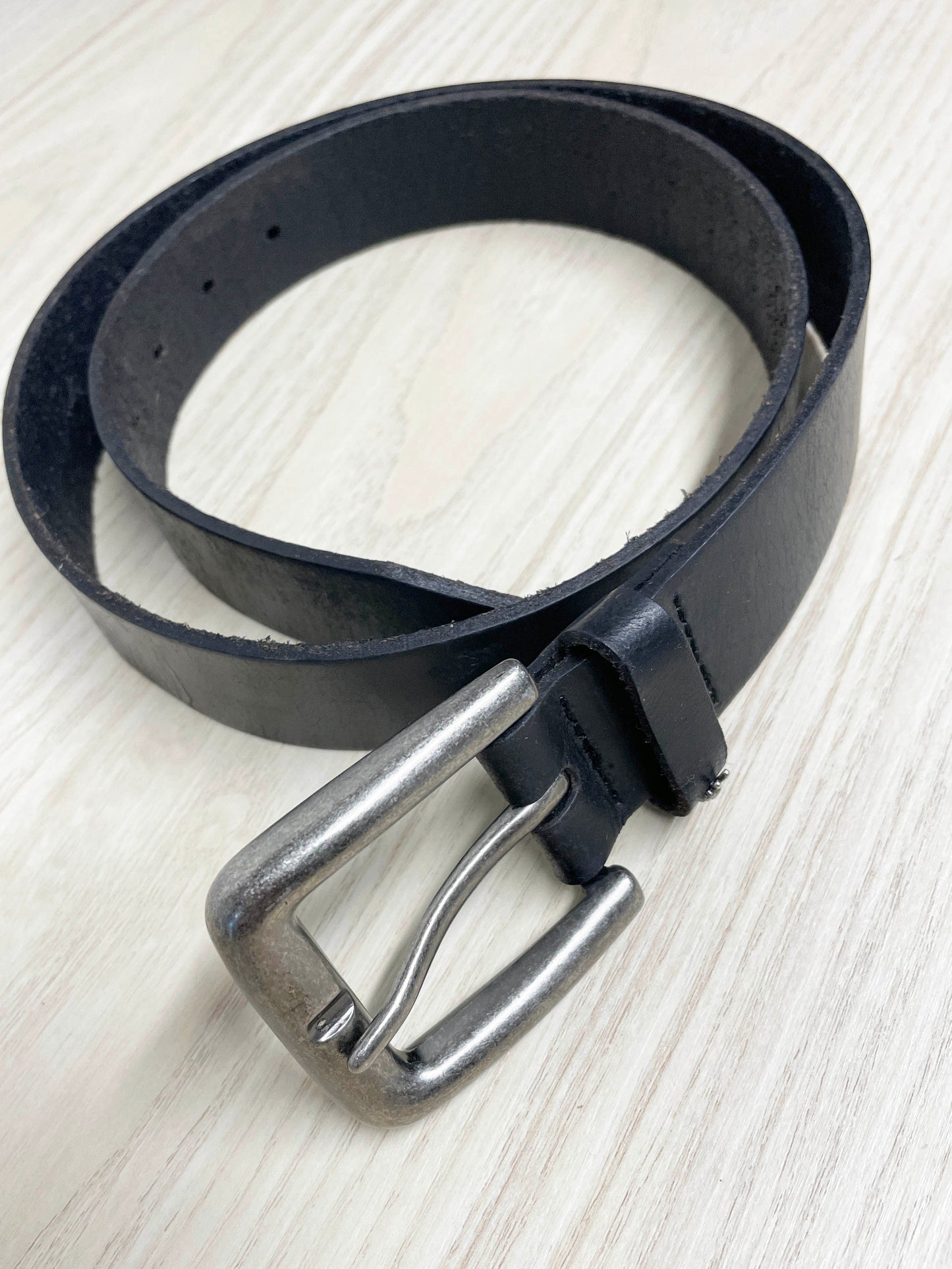 john varvatos leather minimal peace sign belt