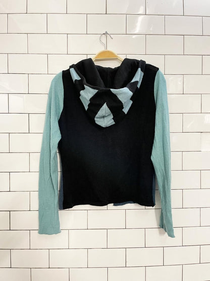 embody by tara white artsy wool knit hoodie - good market thrift store