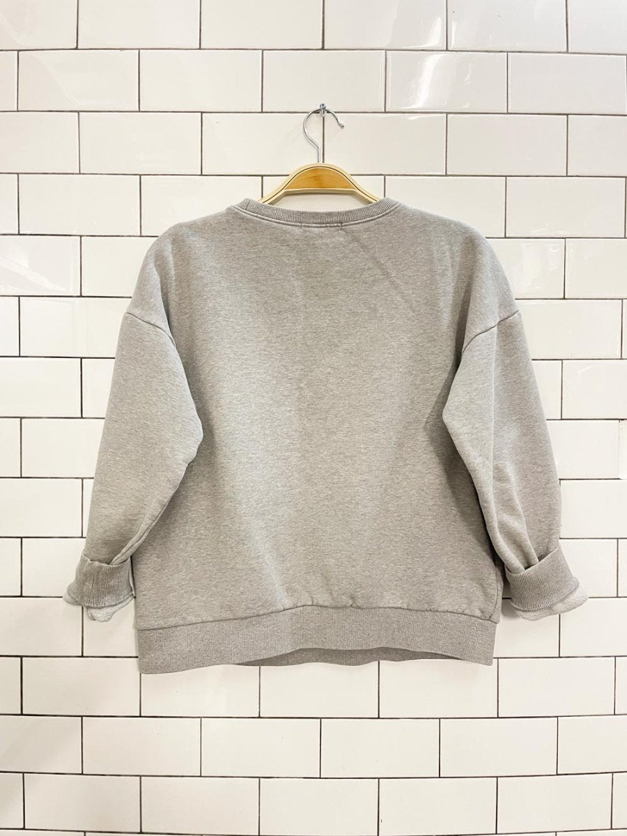 guess classic embroidered logo crew - good market thrift store