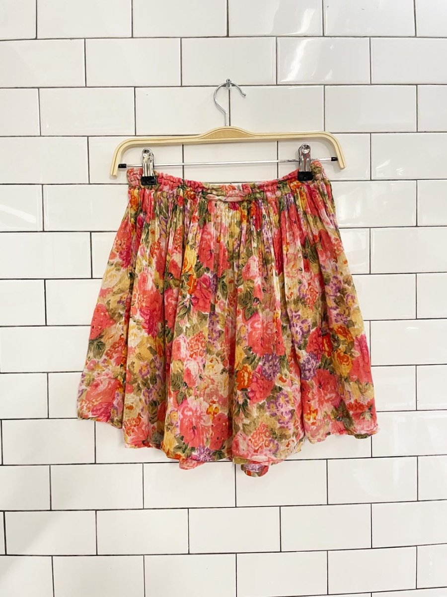 vintage coupe classique boho floral mini skirt - good market thrift store